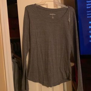 Gray thin long sleeve shirt